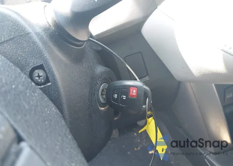 2013 Toyota Rav4 Xle z USA, uszkodzony, nr VIN JTMRFREV8D5005714